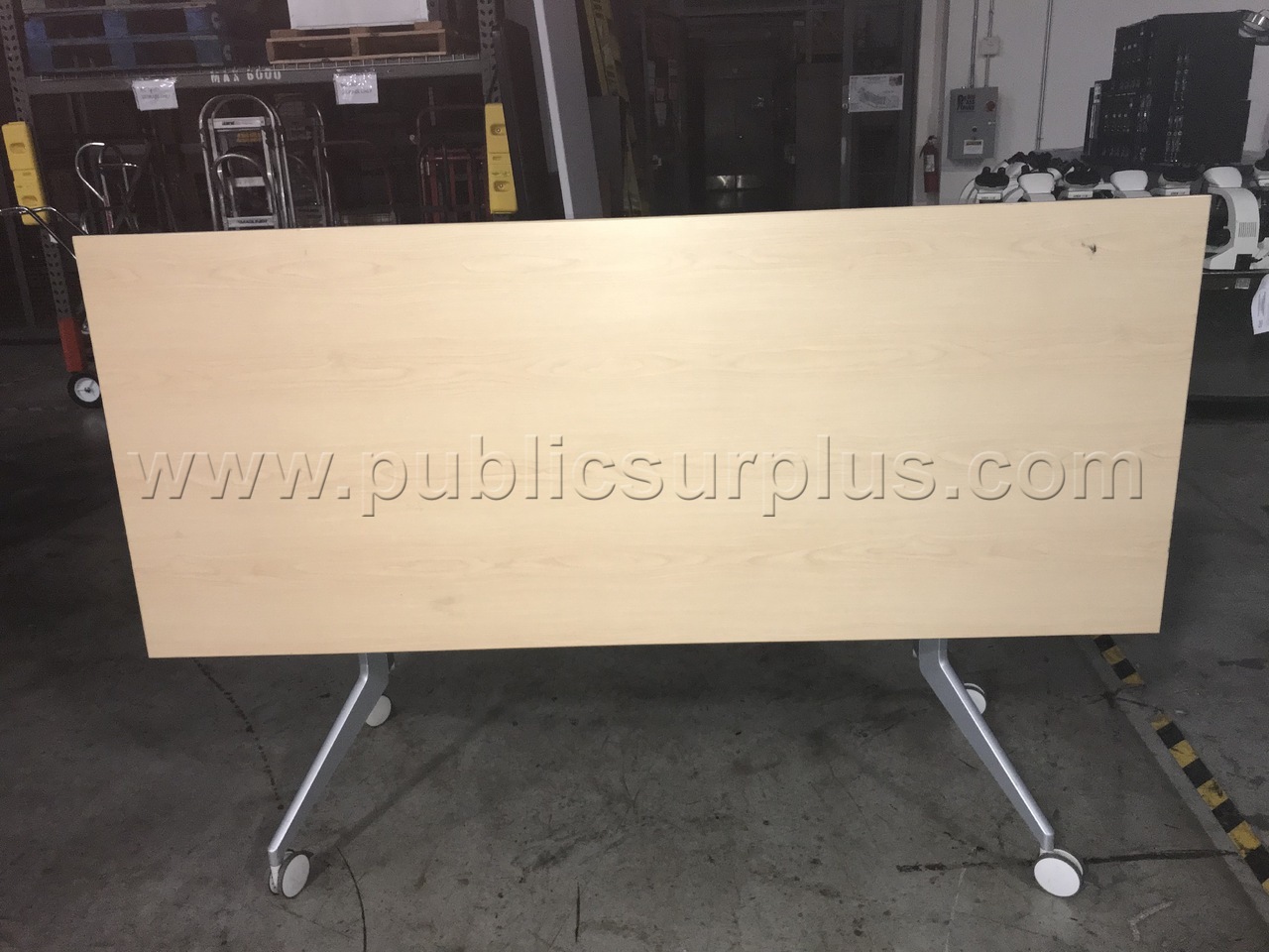 Rolling Table 30" X 72" — photo 1