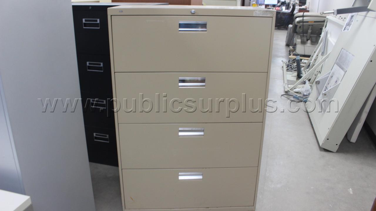 Beige 4 Drawer Metal File Cabinet W/Key 3' x 20" x 54" — photo 1