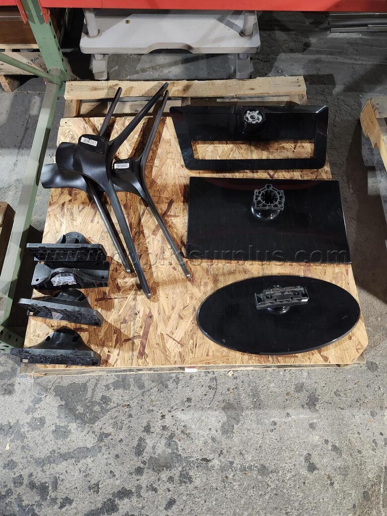 PW-26-062-T V STANDS — photo 1