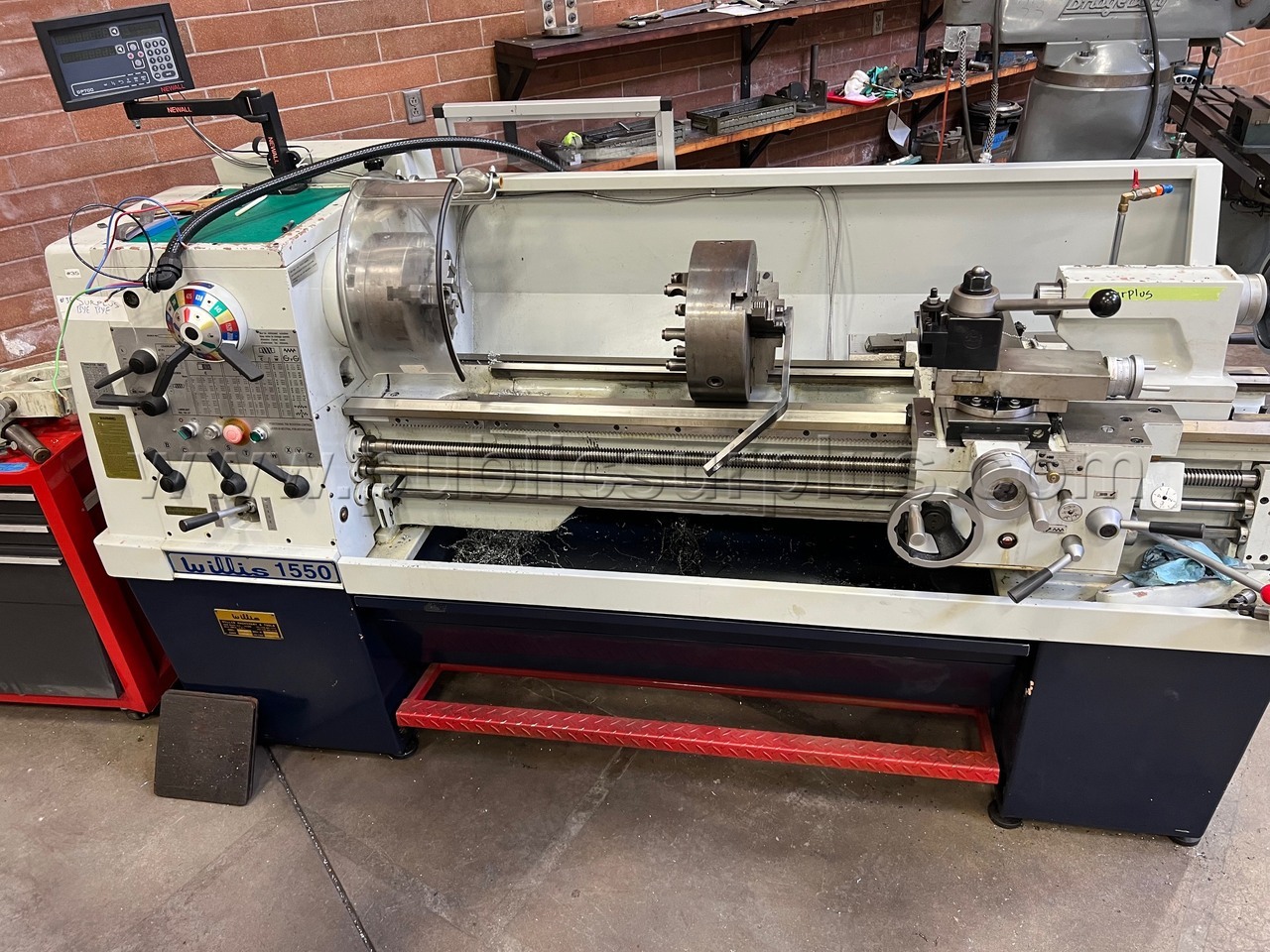 A Willis 1550 universal lathe — photo 1