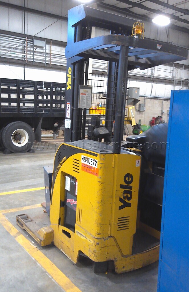 Fork Truck - Electric -- High Reach - Yale (org.#3935450) — photo 1