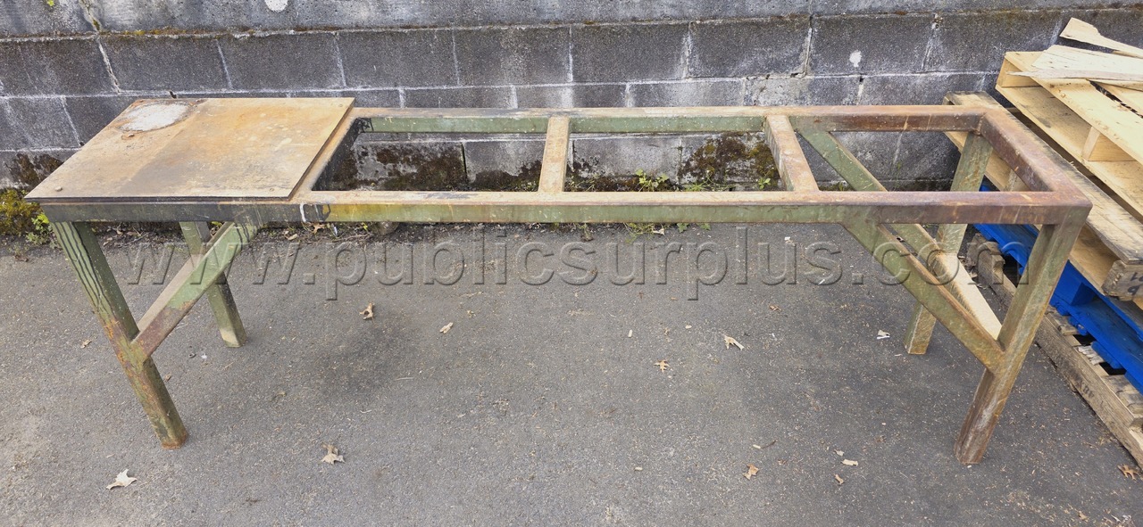 Metal Work Bench — photo 1