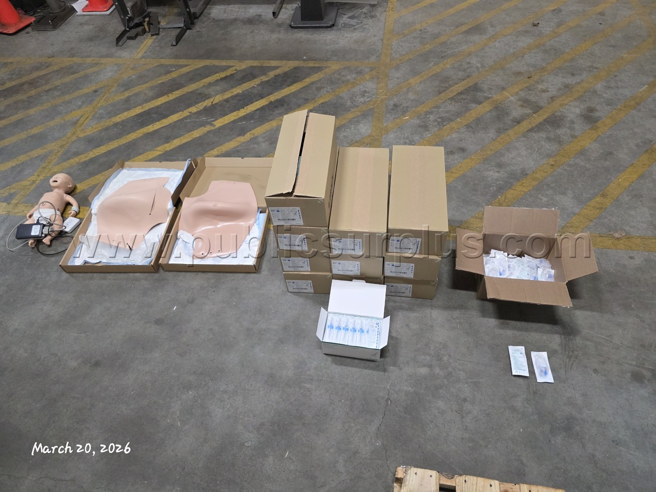 Nursing Care Training Little Mannequin and Other Equipment — photo 1