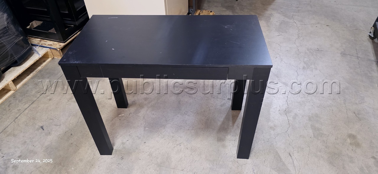 5 Small Desks — photo 1