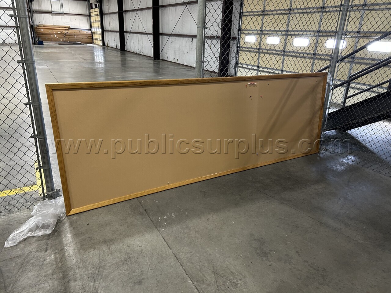 Large bulletin board — photo 1