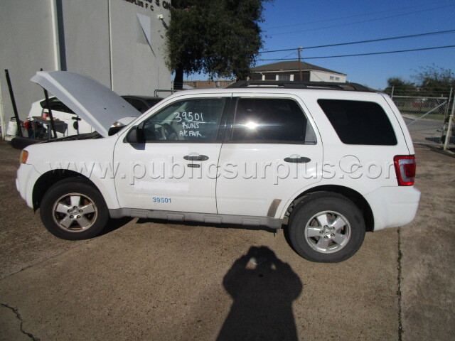 2009 Ford Escape ~ HLT-39501 — photo 1