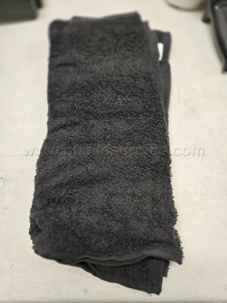 black towels — photo 1