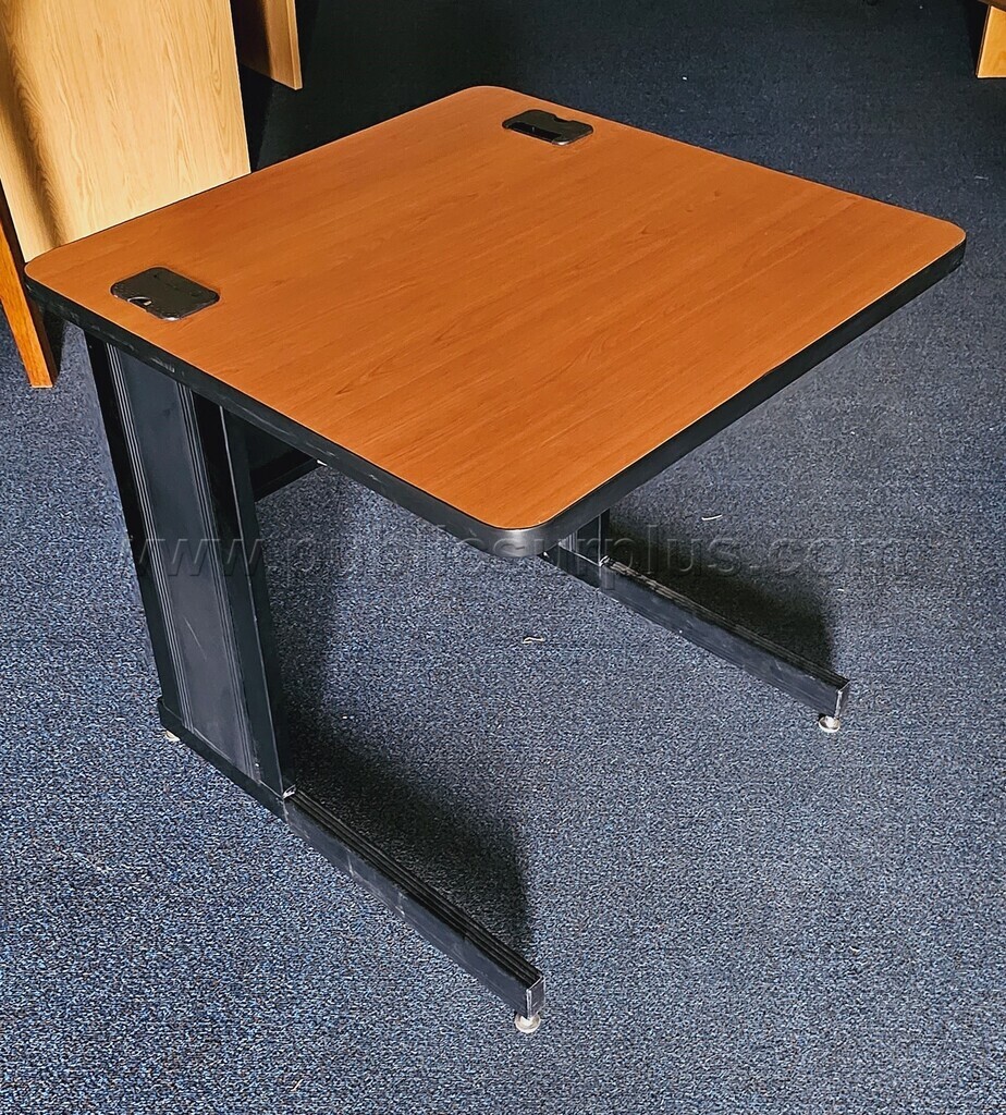 6 Student Stations — photo 1