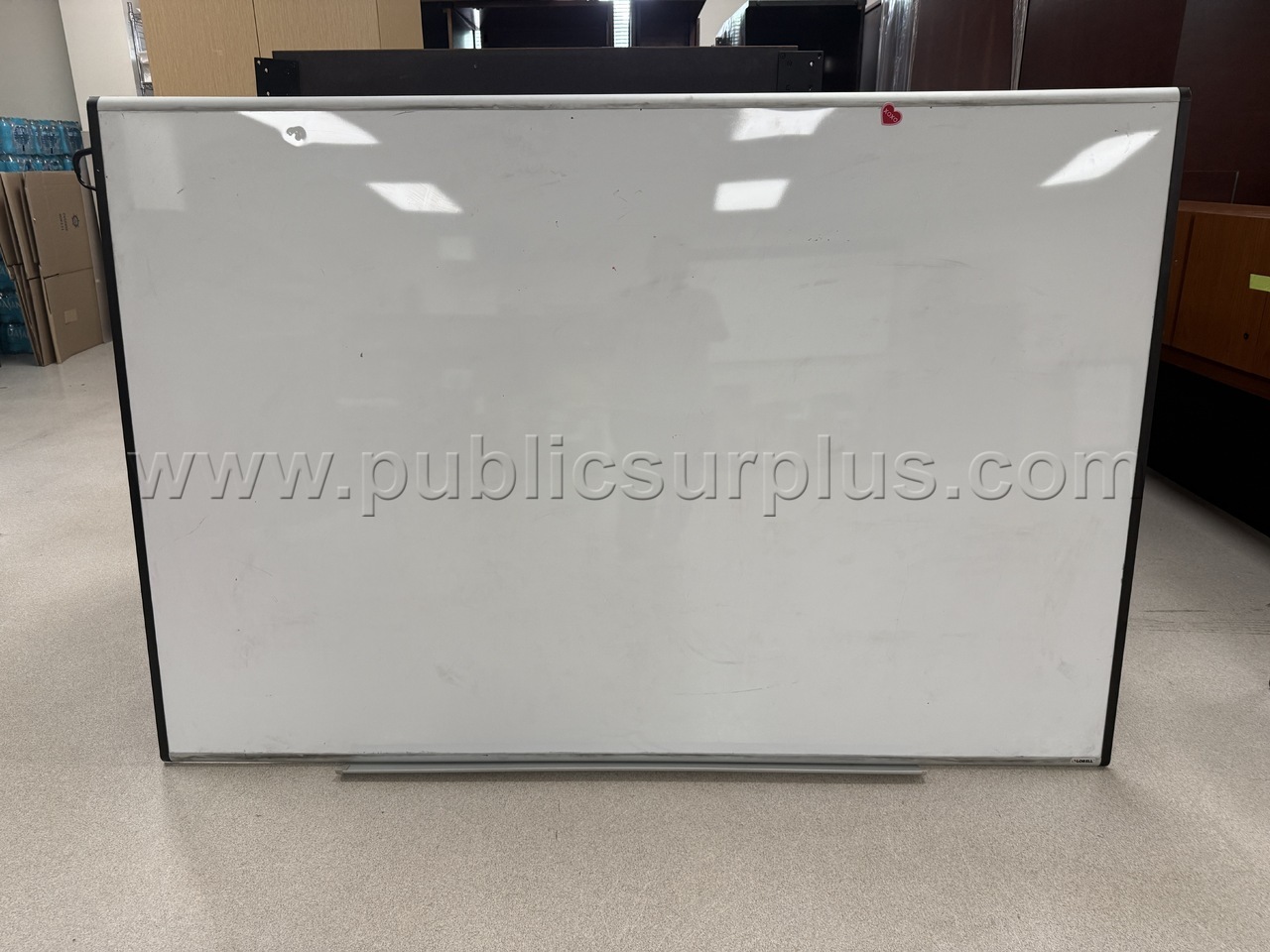 Auction#239- dry/erase board — photo 1