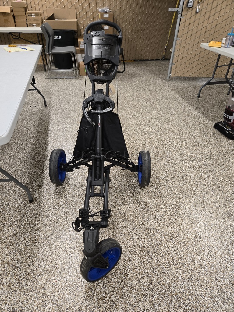 push golf cart — photo 1