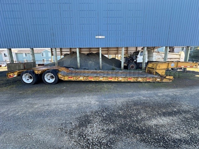 Lowboy Trailer — photo 1