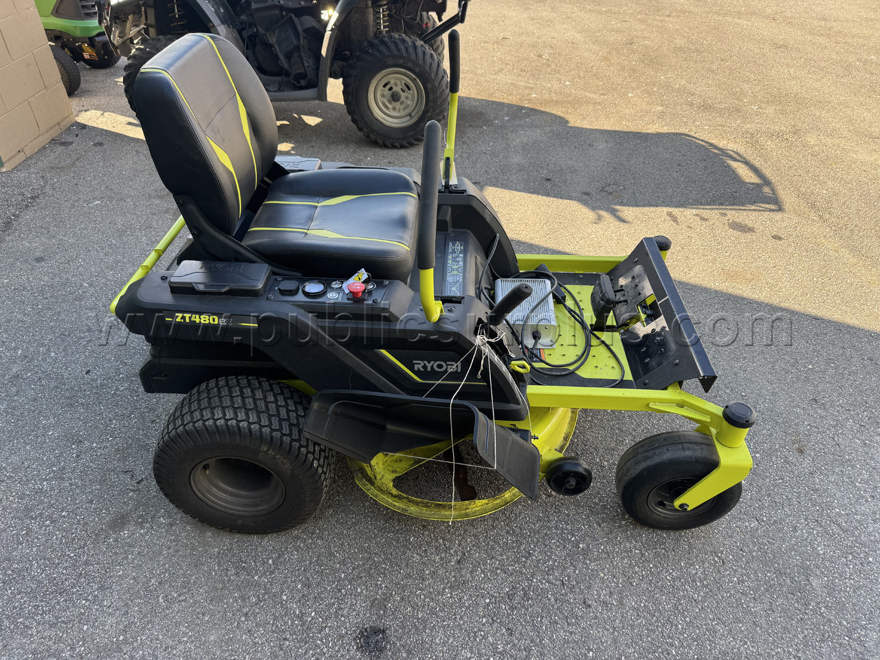 Ryobi Electric Zero Turn Mower ZT480ex — photo 1