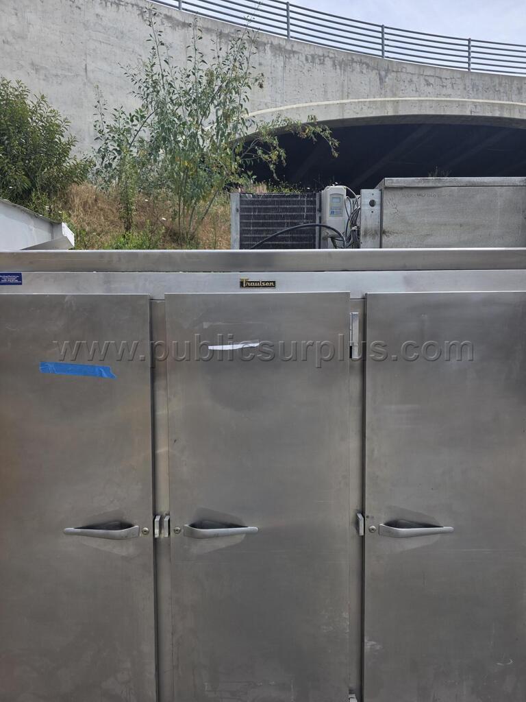 3 Kitchen Freezer and 1 refrigerator — photo 1