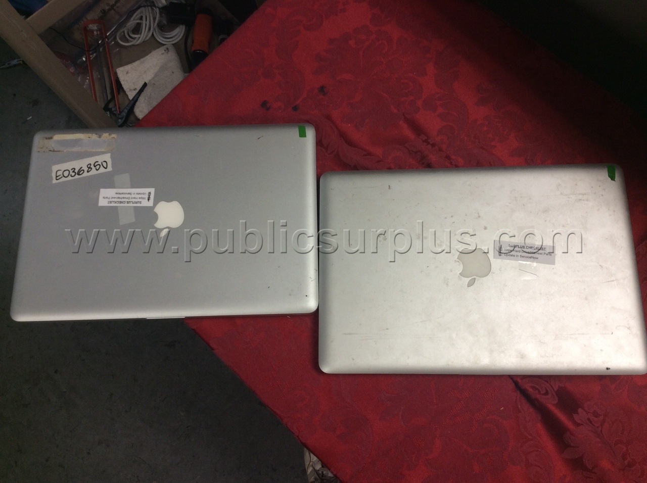 LOT OF (2) MACBOOK COMPUTERS- SOLD AS IS - 505 — photo 1