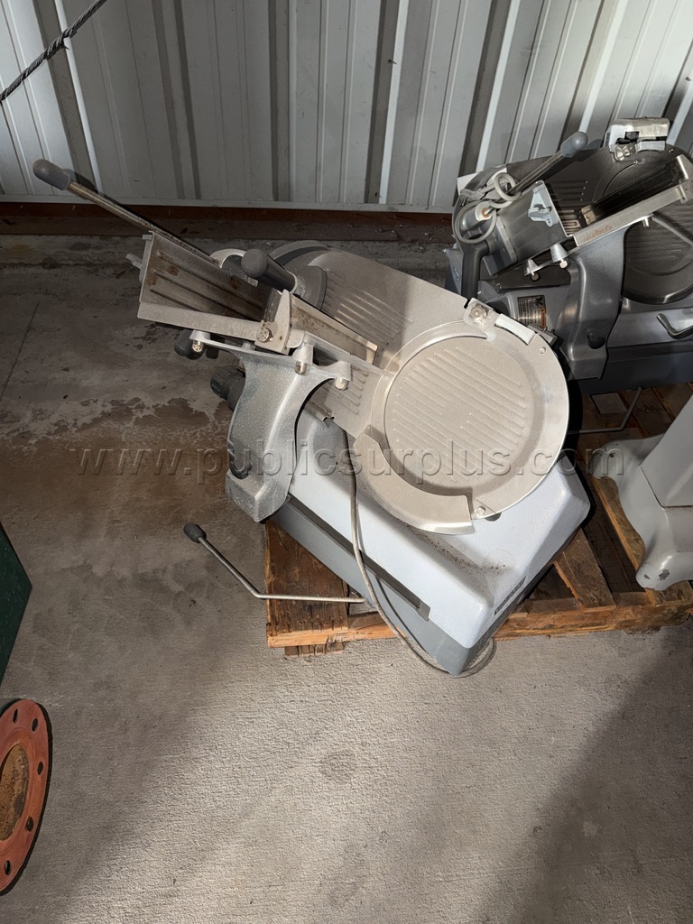 Hobart meat slicers — photo 1