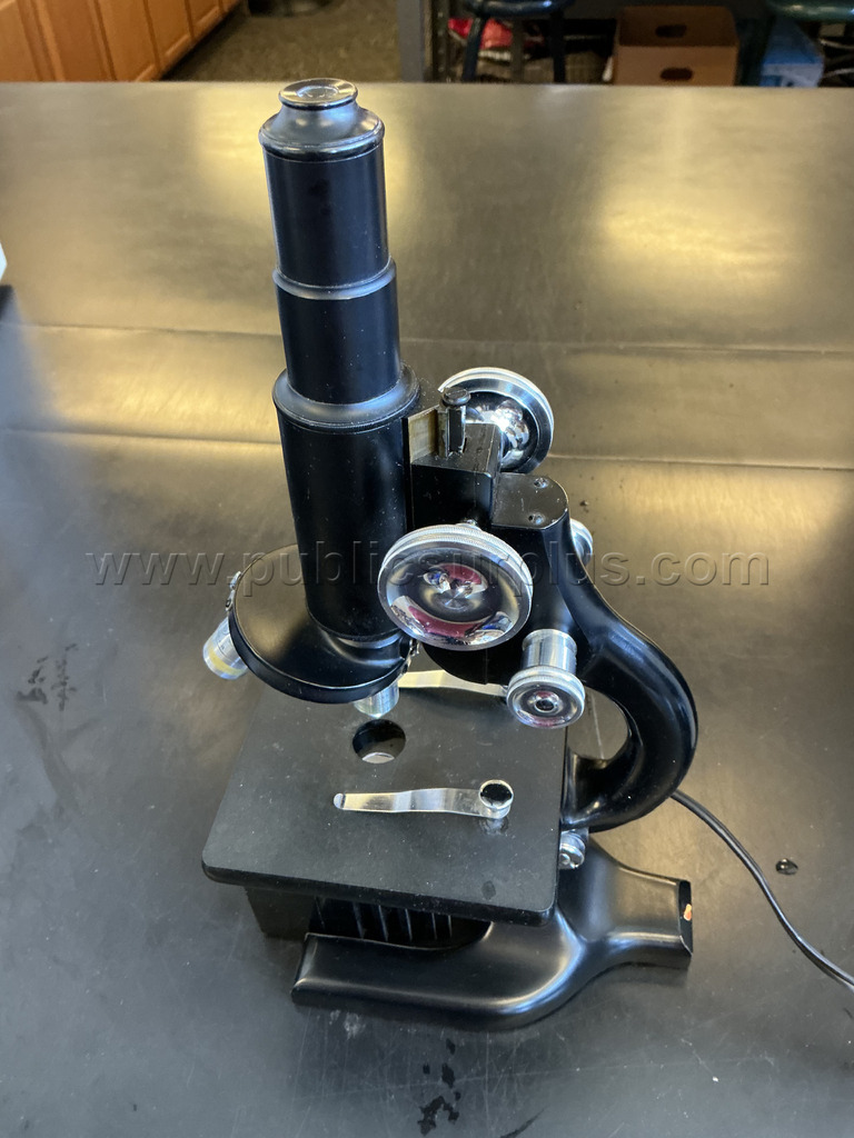 Vintage Microscope, Spencer AO 616 w/case — photo 1