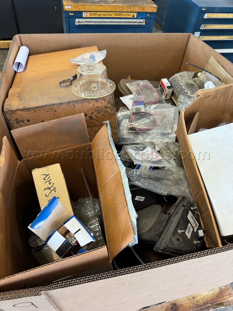 Box of vehicle parts, electrical & mechanical — photo 1
