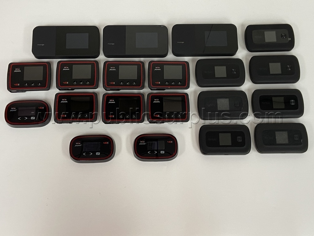 Assorted  Mobile Hotspots for parts & repairs - Shipping $20.00 /RA — photo 1