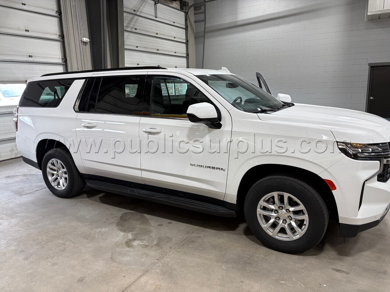 2022 Chevy Suburban 1FL — photo 1