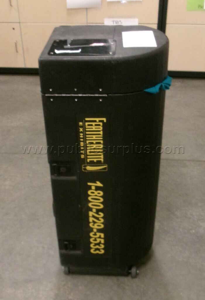 Featherlight Exhibit Pop Up Display — photo 1