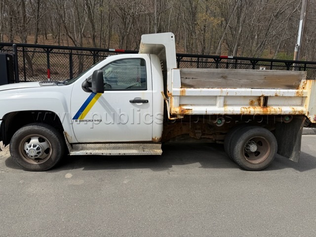 2008 Chevrolet 3500 Dump Truck — photo 1