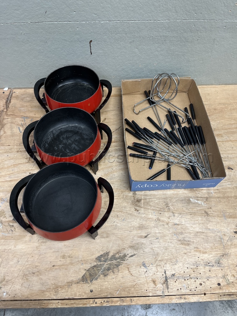 Lot of 3, 3Qt Fondue Pots — photo 1