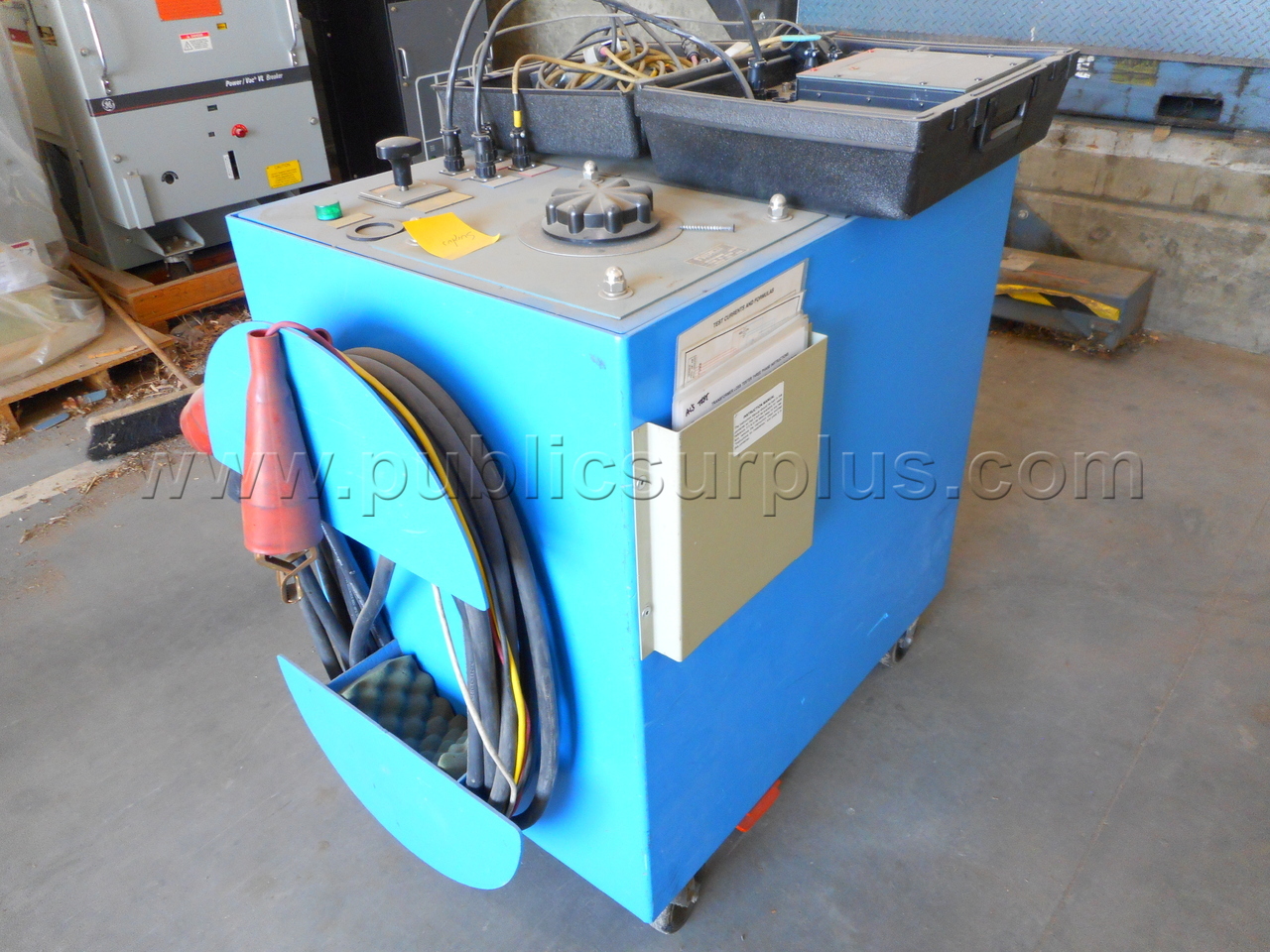 STACO PHASE TESTER WITH POWERMETRIX POWERMATE 330 — photo 1