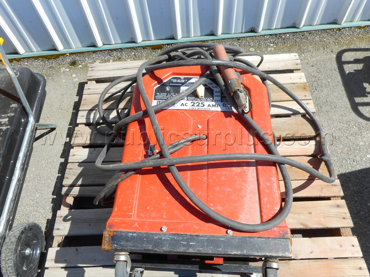 LINCOLN ARC WELDER AC-225-S and WELDING SCREEN — photo 1