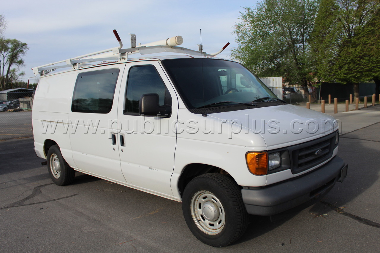2005 FORD ECONOLINE E150 ~6279~ — photo 1