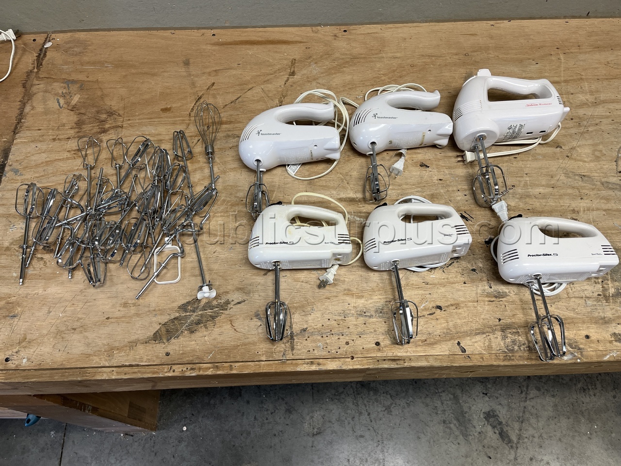 Lot of 6 Hand Mixers — photo 1