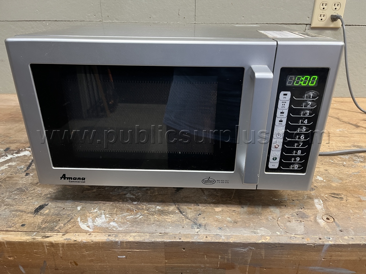Commercial Microwave Oven — photo 1