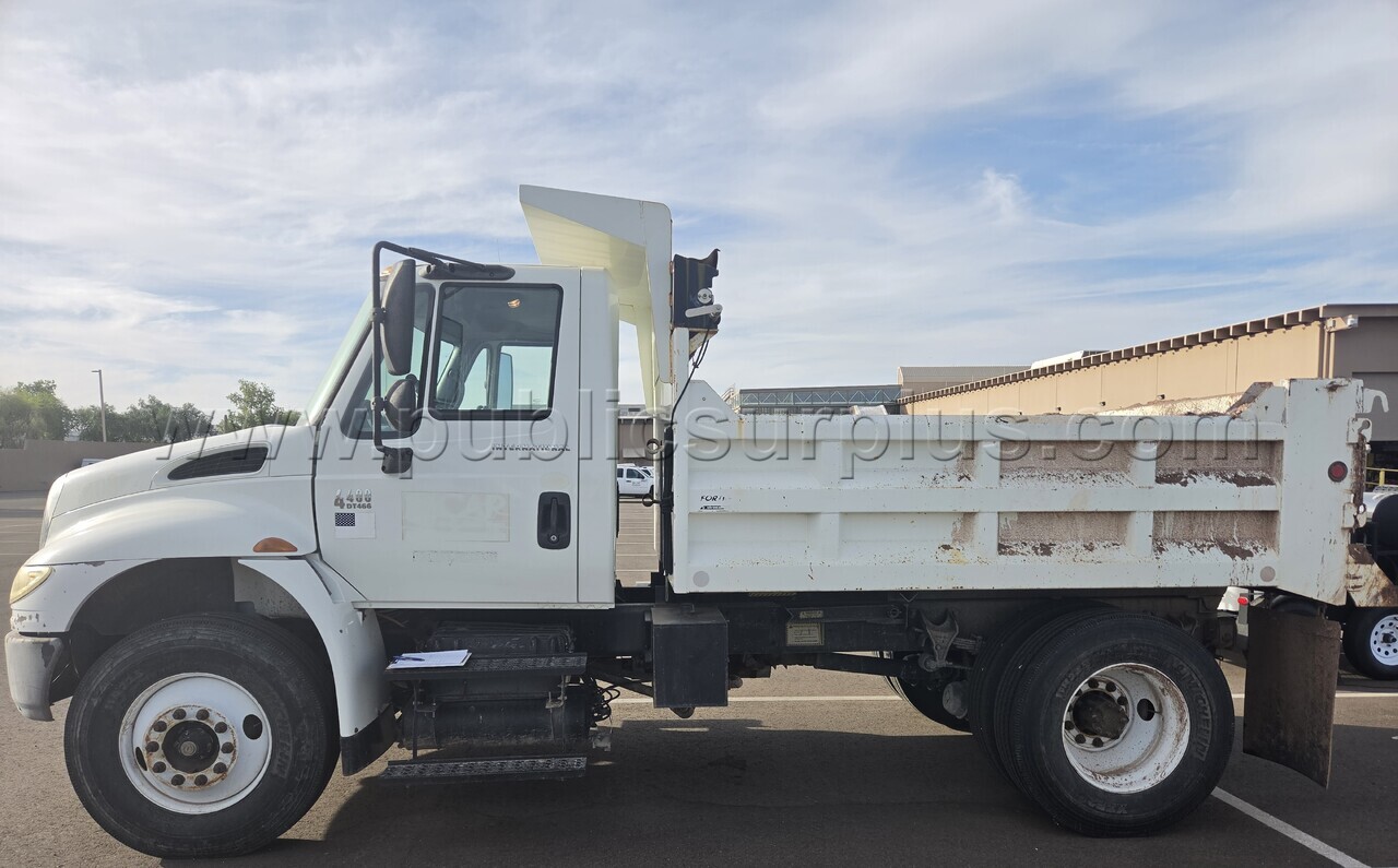 2006 IHC Dump Truck — photo 1