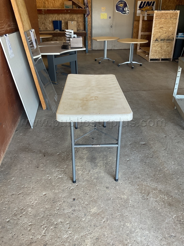 Lifetime 48" Folding Table Lot # 4674 — photo 1