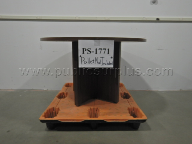 Round Table* — photo 1