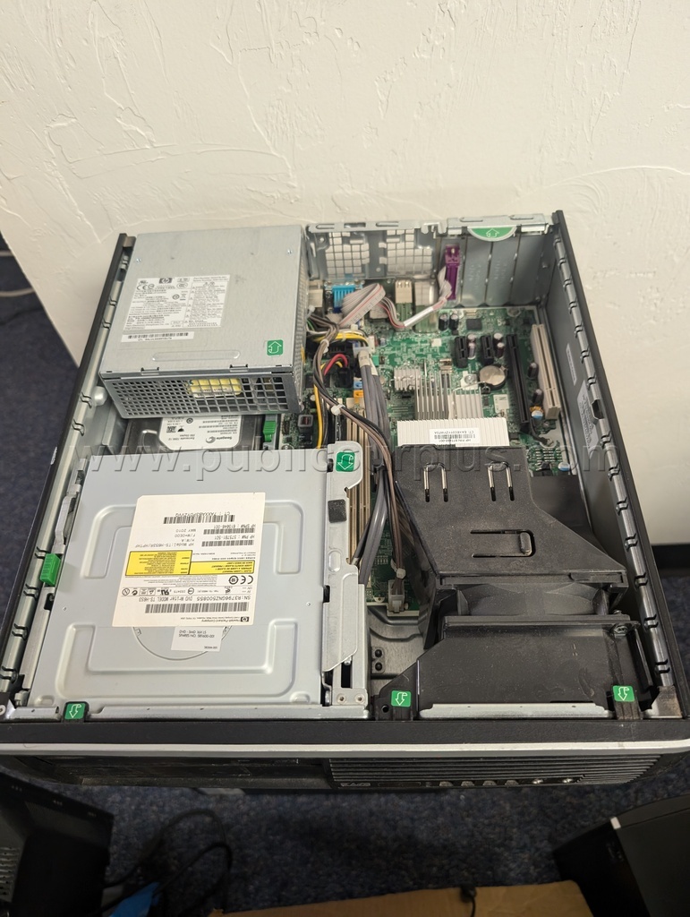 Lot 129 - 50 HP Compaq Pro 6305 Small Form Factor PC with Keyboards — photo 1