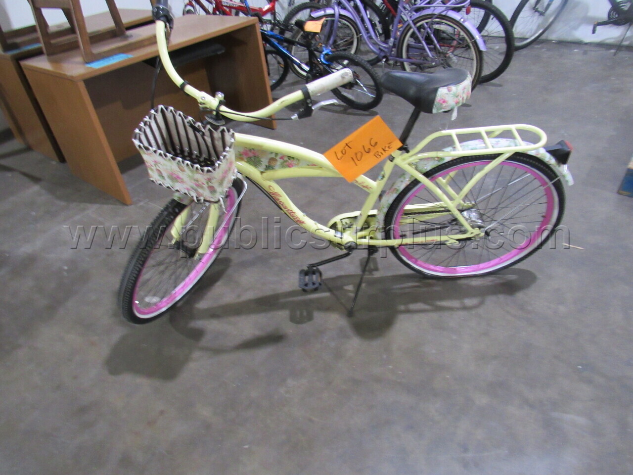 Lot 1066  Bicycle — photo 1