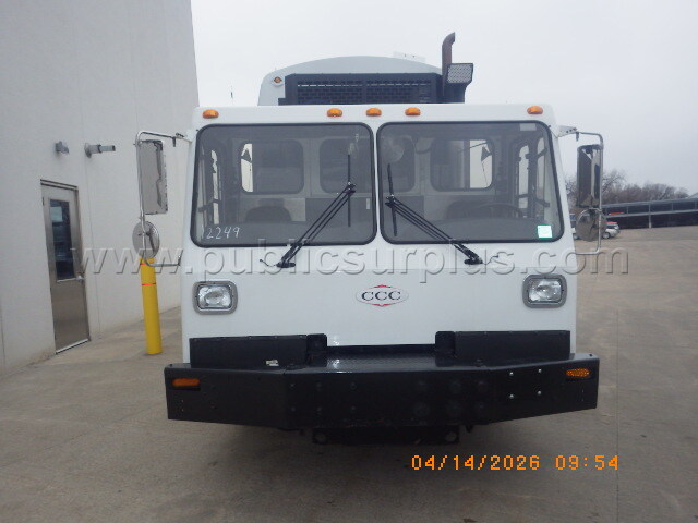 2012 refuse packer — photo 1