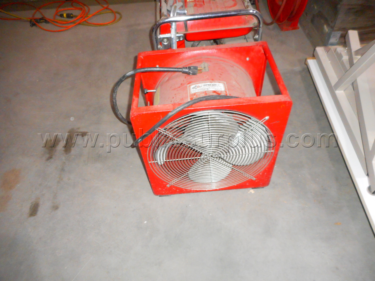 INDUSTRIAL FANS — photo 1