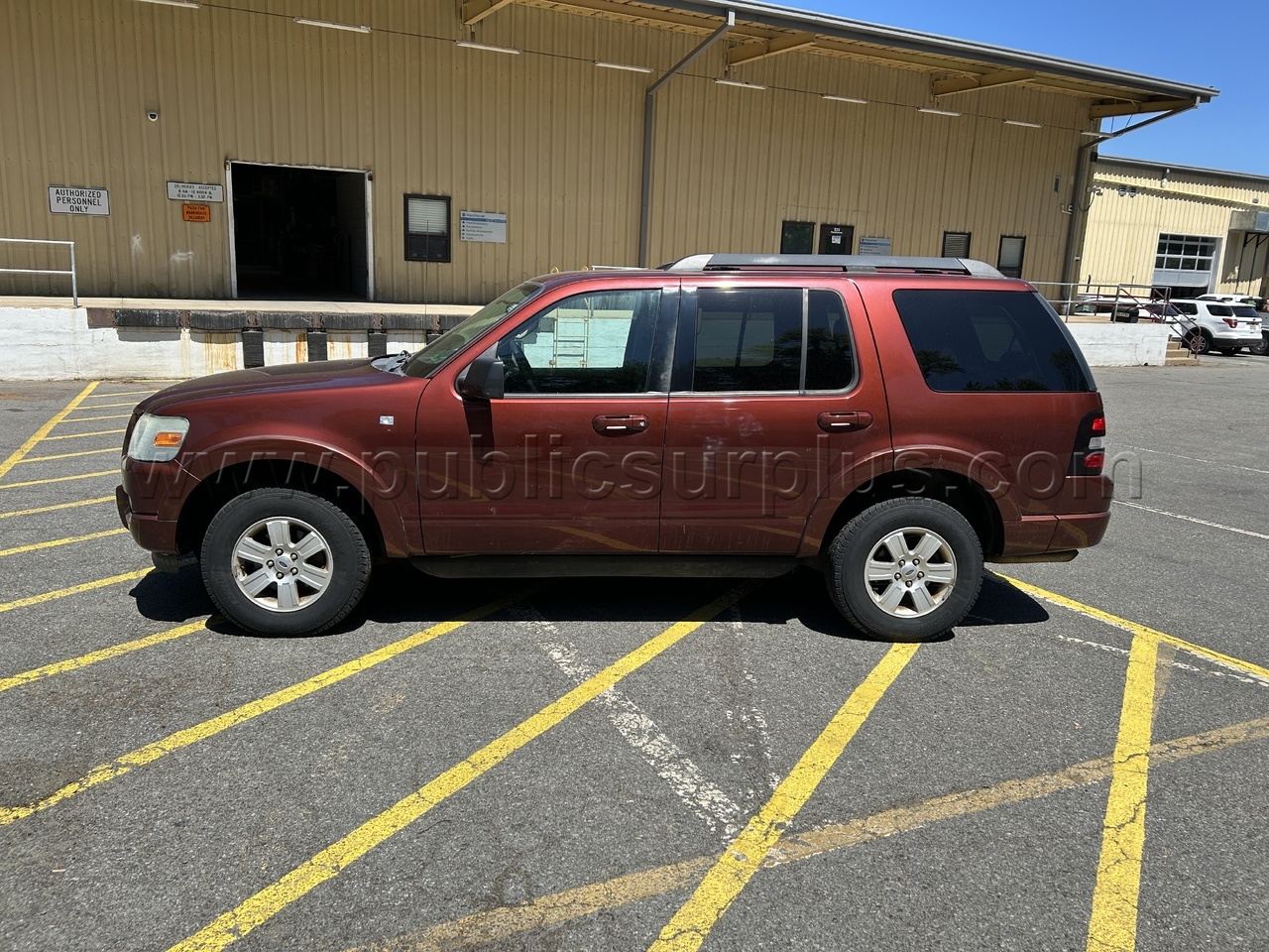 2010 Ford Explorer — photo 1