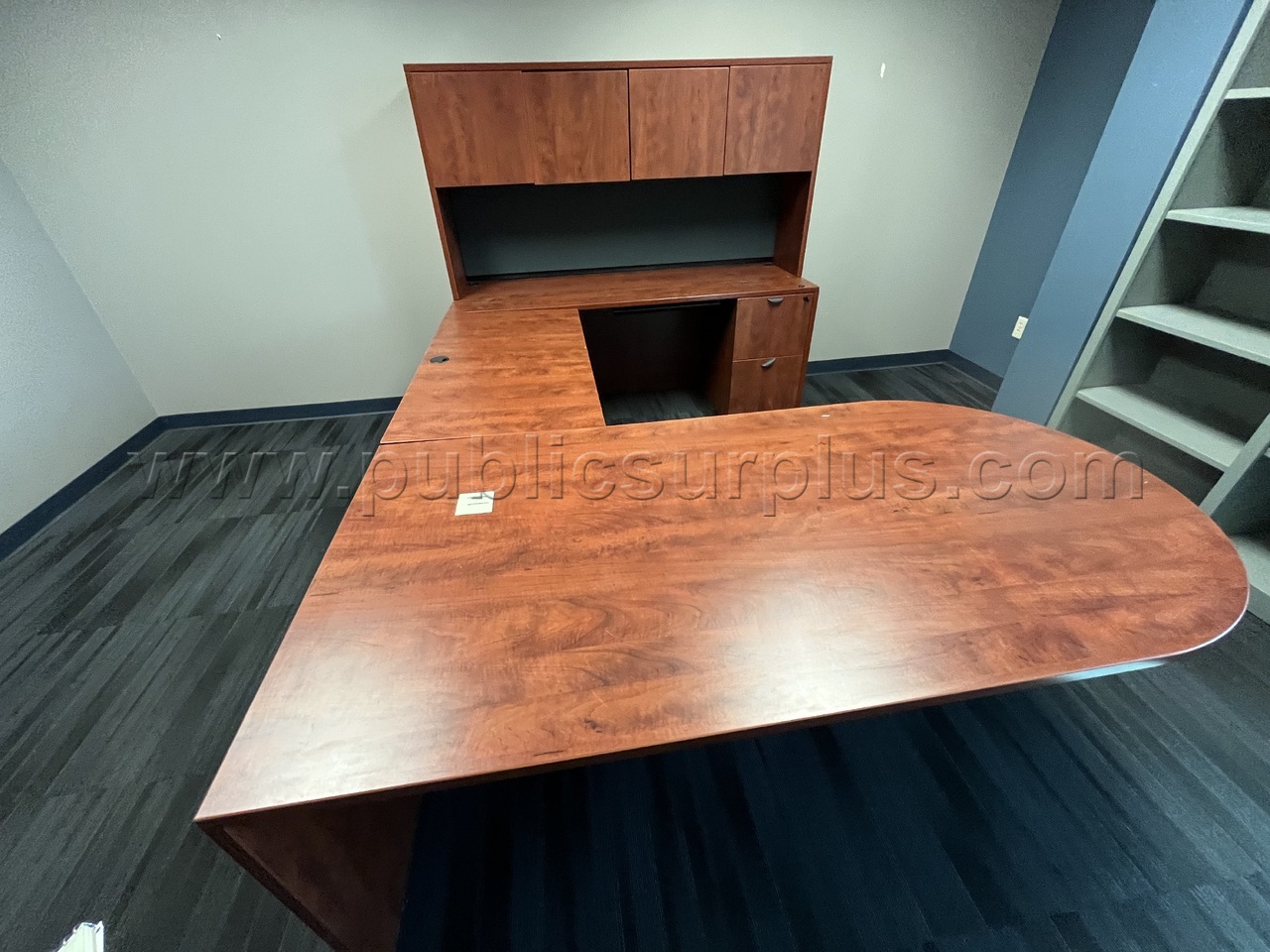 LOT 11 Executive Desk 106" x 71" — photo 1