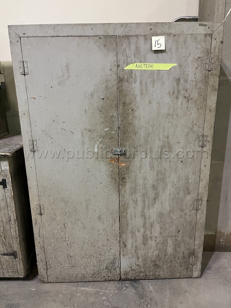 LOT 15 WORKSHOP CABIJNET 50"X72"X26" asset #20860 — photo 1