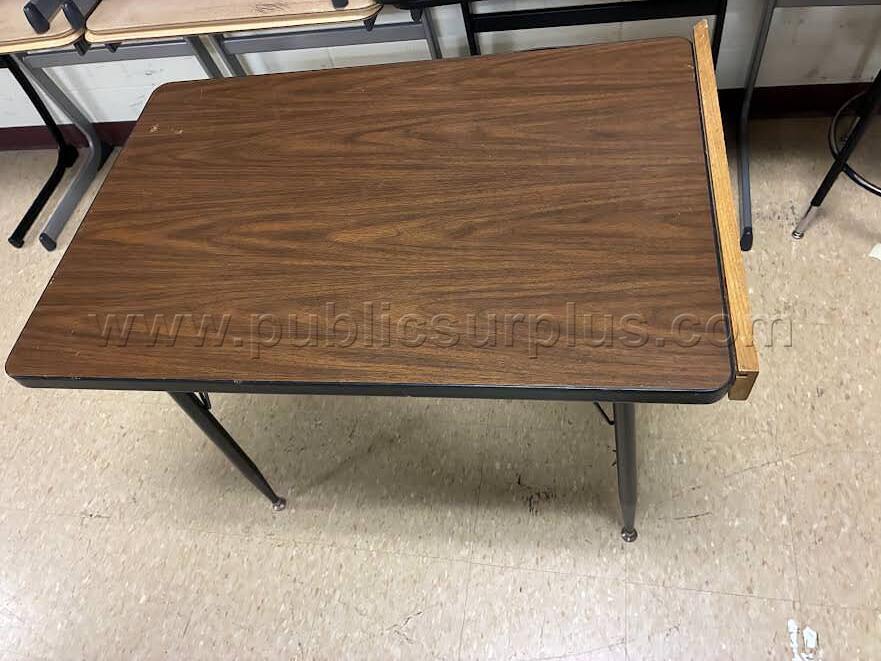 Rectangular table — photo 1