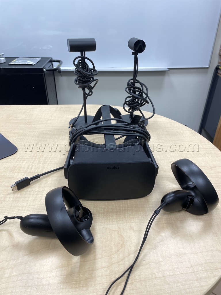 Oculus Virtual Reality system plus accessories — photo 1