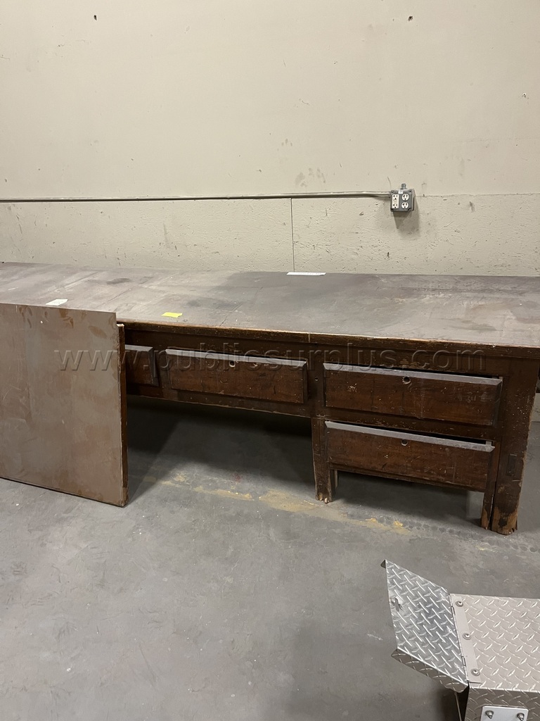 LOT 42 Workbench — photo 1