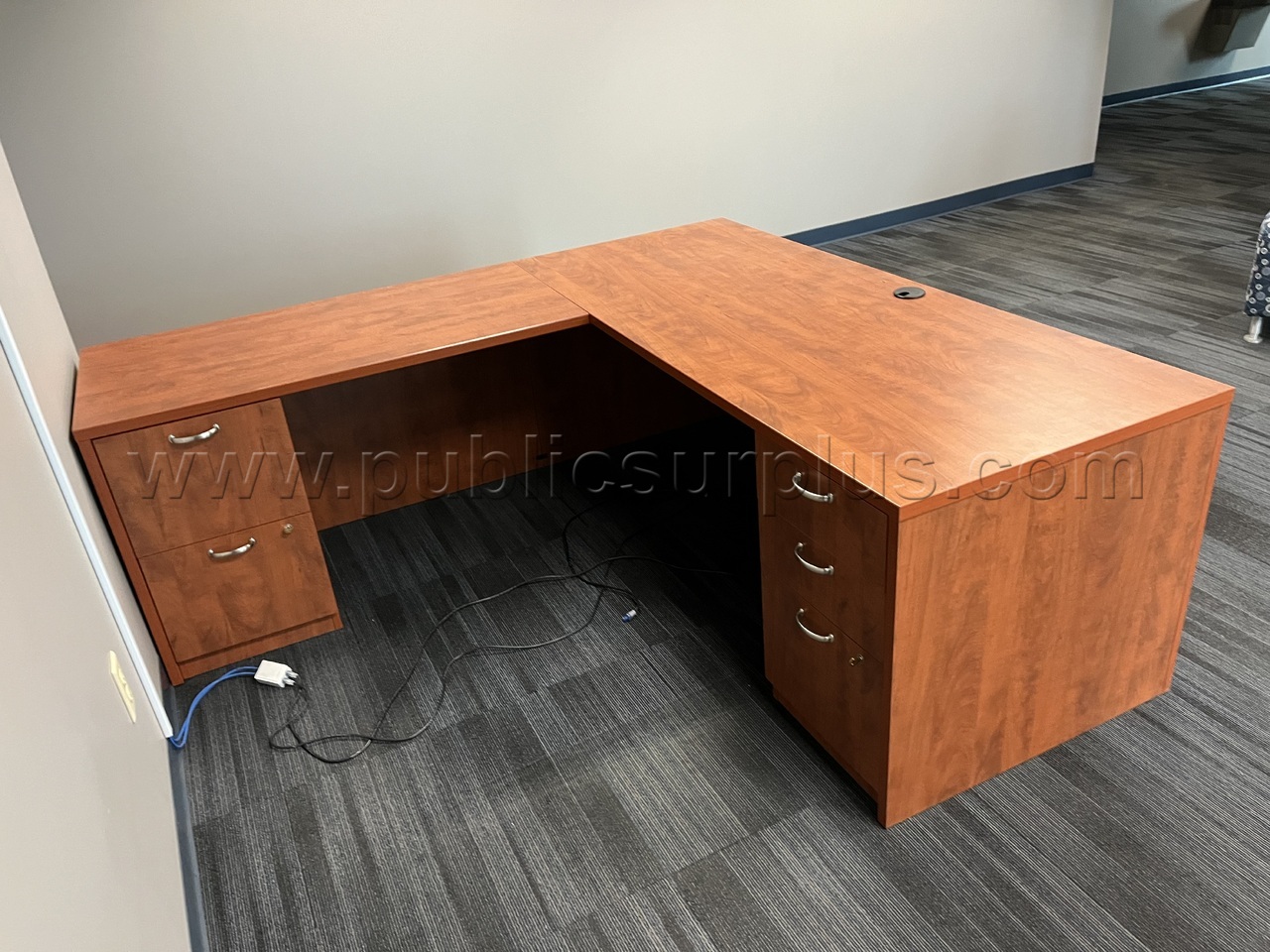 LOT 49 Desk 78" x 72" x 29" — photo 1