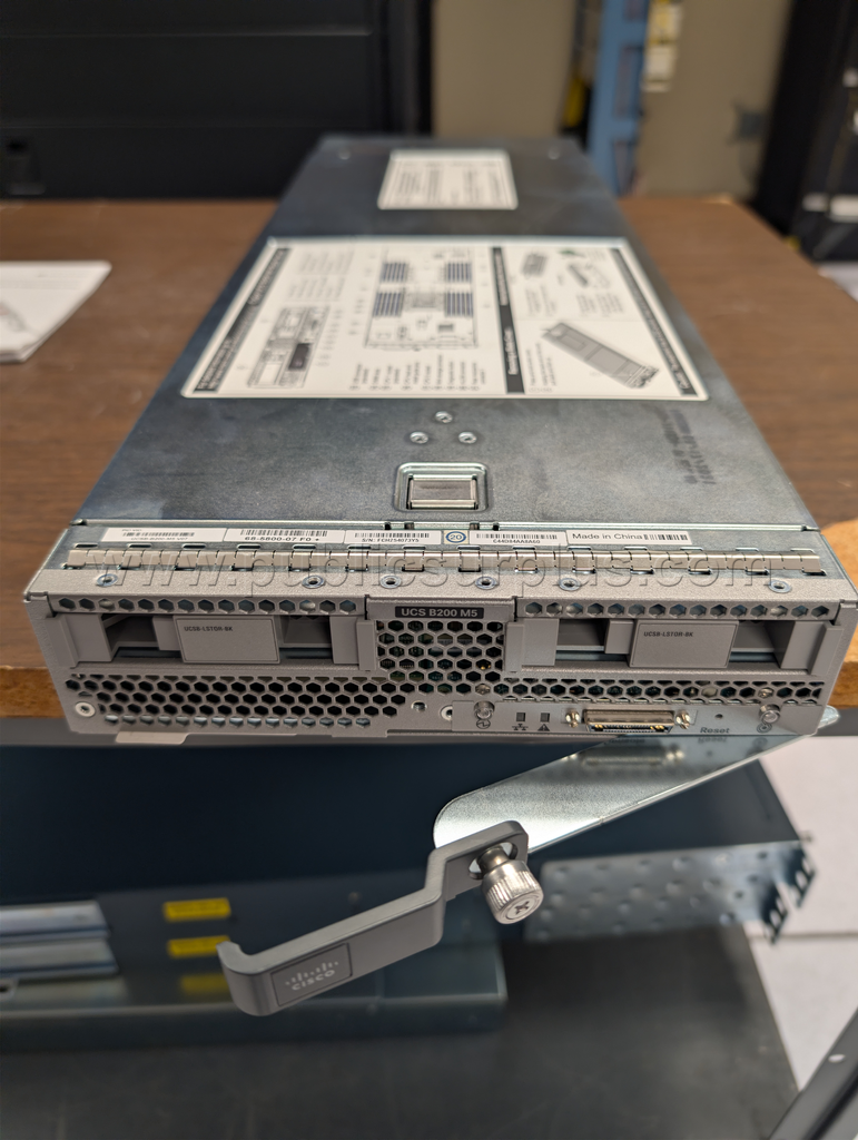 Cisco UCS - UCSB-B200-M5 V07	(FCH254073Y4) — photo 1