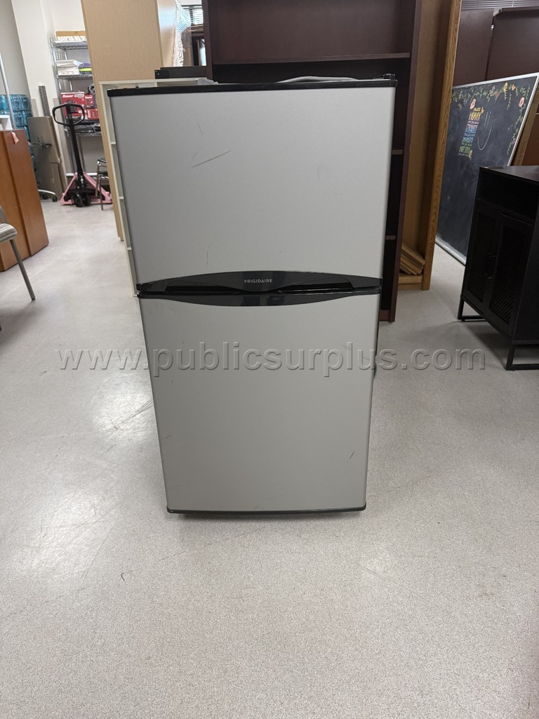 Auction#266- Frigidaire refrigerator — photo 1