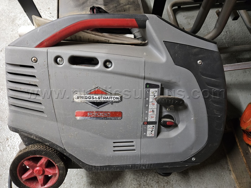 Briggs & Stratton P3000 Generator — photo 1