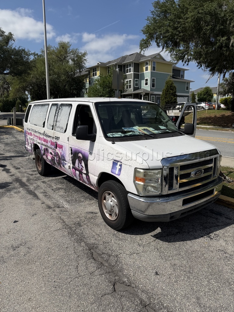 2011 FORD E-350 VAN — photo 1