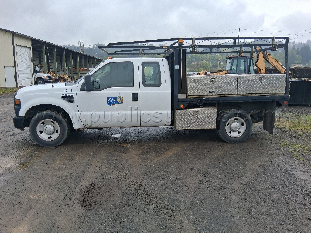 2008 Ford Extended Cab F-250 5.4L  68,641 Miles Ladder Rack Pro Tech Tool Boxes — photo 1